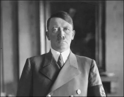 Commençons par le plus facile. Comment appelait-on ''le Guide'' Hitler ?