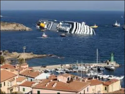 Le paquebot Costa Concordia a-t-il fait naufrage le 13 janvier 2012 ?