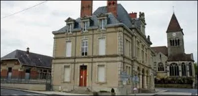 Aujourd'hui nous démarrons notre balade non pas en mais à Bourgogne. Ancienne commune Marnaise, elle se situe dans l'ancienne région ...