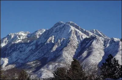 Dans quel pays le mont ''Olympe'' est-il situé ?