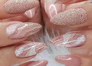 Test Quel nail art es-tu selon ton mois de naissance ?