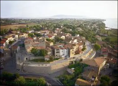 Aujourd'hui, notre balade démarre en Occitanie, à Balaruc-le-Vieux. Ville de l'aire d'attraction Montpelliéraine, elle se situe dans le département ...