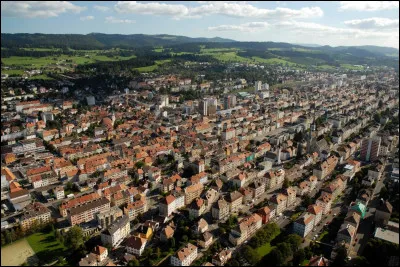 Dans quelle ville est né Le Corbusier, le 6 octobre 1887 ?