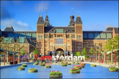 Qui chantait "Amsterdam" ?