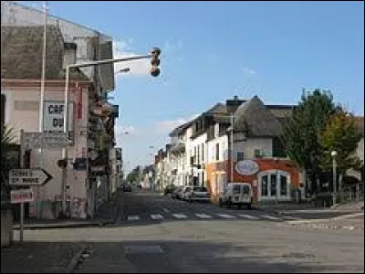 Nous commençons cette balade à Artix. Ville de l'aire d'attraction Paloise, traversé par le Laulouze, elle se situe dans le département ...