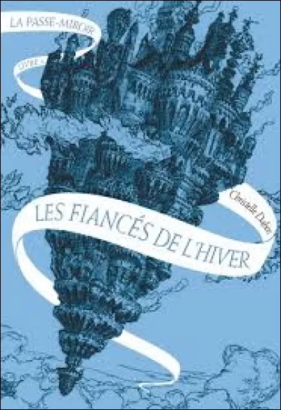 Comment s'appelle l'arche au début l'histoire ?