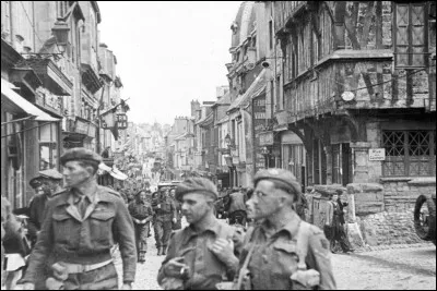 Elle a été le 7 juin 1944, la première ville française libérée :