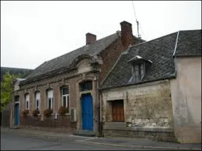 Pour commencer notre balade, nous partons dans le Santerre, à Bayonvillers. Village de l'arrondissement de Péronne, il se situe dans le département ...