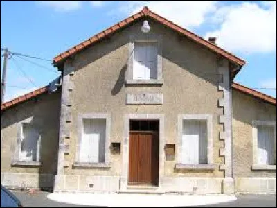 Notre balade démarre en Nouvelle-Aquitaine, à Auge-Saint-Médard. Ancienne commune de l'arrondissement de Cognac, elle se situe dans le département ...