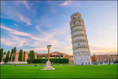 Niveau 1 - Dans quelle ville italienne se trouve cette tour célèbre ?