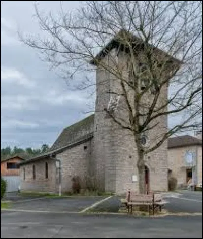 Nous démarrons notre balade en Auvergne-Rhône-Alpes, à Cayrols. Village de l'aire d'attraction d'Aurillacoise, il se situe dans le département ...