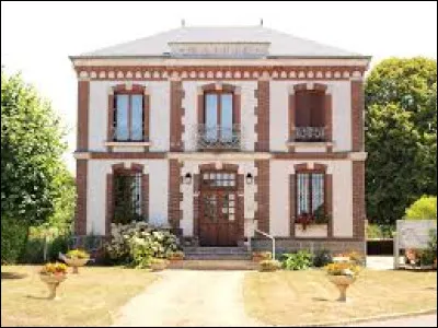 Notre balade dominicale commence à Breteau. Village Loirétain, il se situe en région ...