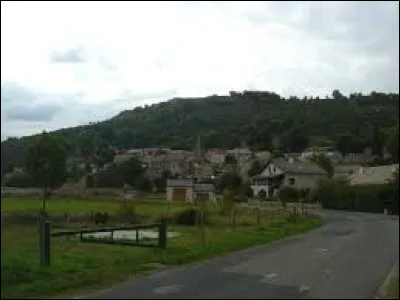 Notre balade commence en Occitanie, à Arzenc-de-Randon. Village de l'arrondissement de Mende, il se situe dans le département ...