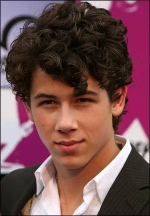 Nick Jonas est n le ...