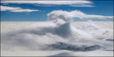 Vent fort et assez chaud, asséché en passant par dessus une montagne. Terme d'origine allemande.