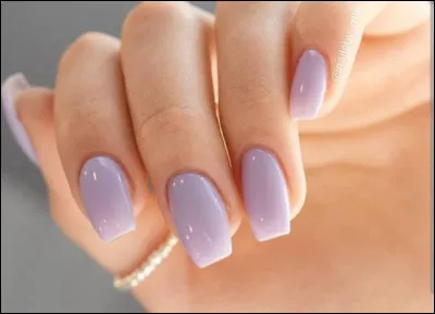 Pour commencer, aimerais-tu mettre ce vernis ?