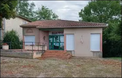 Nous démarrons notre balade à Bannières. Village Tarnais, il se situe dans l'ancienne région ...