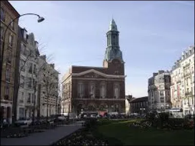 Notre balade démarre aujourd'hui en Île-de-France, à Bois-Colombes. Ville de l'arrondissement de Nanterre, près du quartier de La Defense, elle se situe dans le département ...