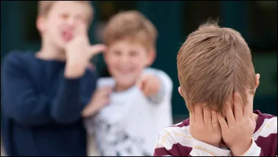 Quelle phrase se rapproche le plus de la définition du harcèlement ?