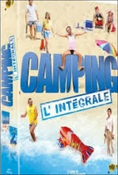 Dans quelle station balnéaire se trouve le camping des Flots Bleus dans la série de films "Camping" ?