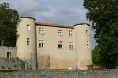 Nous démarrons notre balade dominicale en Nouvelle-Aquitaine, au château d'Ayron. Commune de l'aire d'attraction Pictavienne, elle se situe dans le département ...