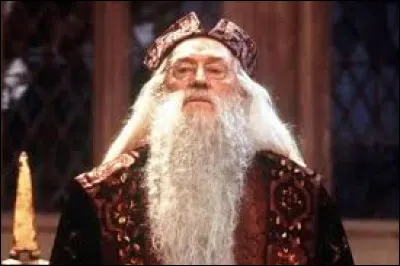 Quel est le nom complet de Dumbledore ?