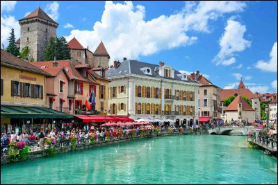 Dans quel département la commune d'Annecy est-elle située ?