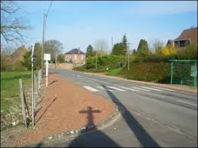 Pour commencer, je vous emmène dans les Hauts-de-France, à Avesnes-lès-Bapaume. Village de l'arrondissement d'Arras, il se situe dans le département ...