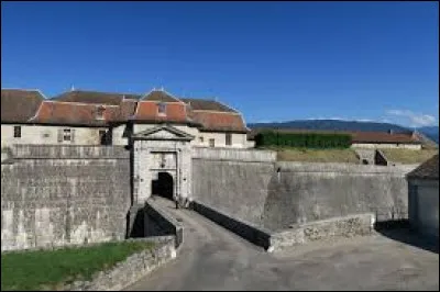 Nous démarrons notre balade en Auvergne-Rhône-Alpes au fort de Barraux (fortifié par Vauban). Commune de l'aire d'attraction Grenobloise, elle se situe dans le département ...