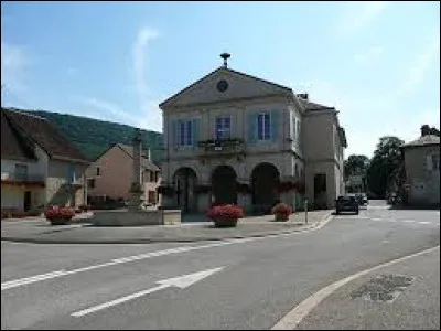 Notre balade du jour démarre à Beaufort. Ancienne commune Jurassienne, elle se situe en région ...