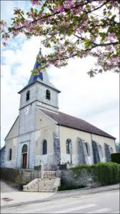 Notre balade du jour commence en Lorraine, au pied de l'église d'Attignéville. Village de l'arrondissement de Neufchâteau, au bord du Vair, il se situe dans le département ...