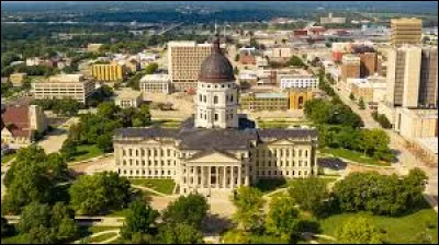 Quelle ville est la capitale du Kansas ?