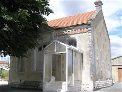 Cette balade commence en Nouvelle-Aquitaine, à Anville. Ancienne commune de l'arrondissement de Cognac, elle se situe dans le département ...