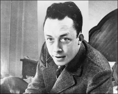 Comment s'appelle le premier roman d'Albert Camus, paru en 1942 ?