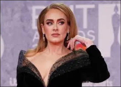 La chanteuse Adele est née en 1998.