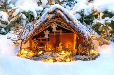 Dans quelle religion la crèche de Noël est-elle une tradition ?