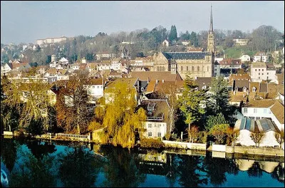 Capitale française de la culture 2024, Montbéliard est pourtant connue pour son industrie. Laquelle ?