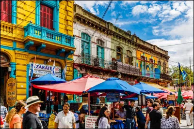 Buenos Aires : Comment s'appelle le quartier coloré célèbre pour ses maisons et ses tangos ?