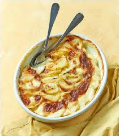 Dans la recette traditionnelle du gratin dauphinois, quel ingrédient ne trouve-t-on pas ?