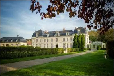 Notre première balade du week end commence dans les Hauts-de-France, au château de Courcelles-sur-Vesle. Village de l'arrondissement de Soissons, il se situe dans le département ...