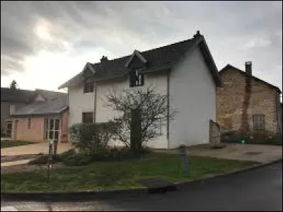 Pour commencer, je vous emmène en Bourgogne-Franche-Comté, à Bans. Village de l'arrondissement de Dole, il se situe dans le département ...