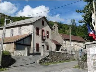 Pour commencer, je vous emmène à Caychax. Ancienne commune Ariégeoise, elle se situe en région ...