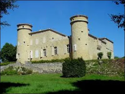 Nous démarrons notre balade au château de Baraigne. Village de l'arrondissement de Carcassonne, il se trouve dans le département ...