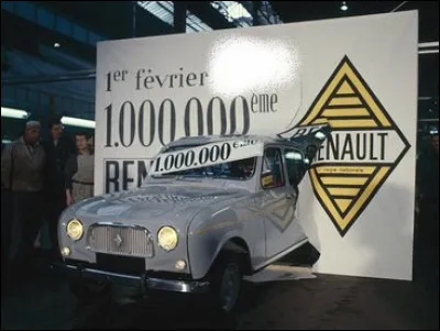 En quelle année sort la Renault R4 ?