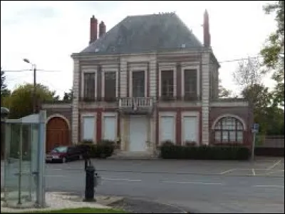 Nous commençons notre première balade de la semaine dans le Santerre, à Athies. Village de l'arrondissement de Péronne, il se situe dans le département ...