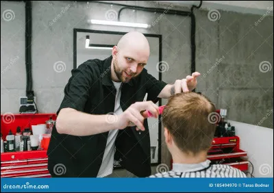 Te laisserais-tu coiffer par un coiffeur chauve ?