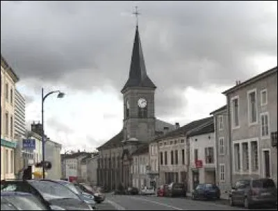 Je vous propose de commencer notre première balade de mars en Lorraine, à Darney. Bordée par la Saône, cette commune de l'arrondissement de Neufchâteau, connue pour sa remarquable forêt de hêtres et de chênes, elle se situe dans le département ...