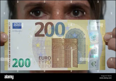 Le billet de 200 euros est le plus gros billet en Euros.