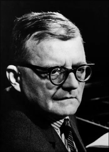 Combien Chostakovitch a-t-il crit de symphonies ?