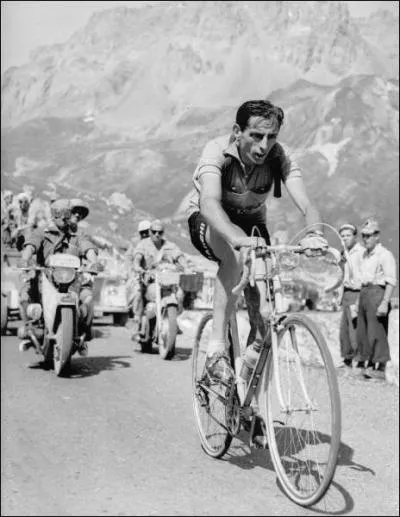 Coureur italien, j'ai remport la grande boucle deux fois en 1949 et en 1952. Dcd d'une maladie mortelle en 1960, je suis...